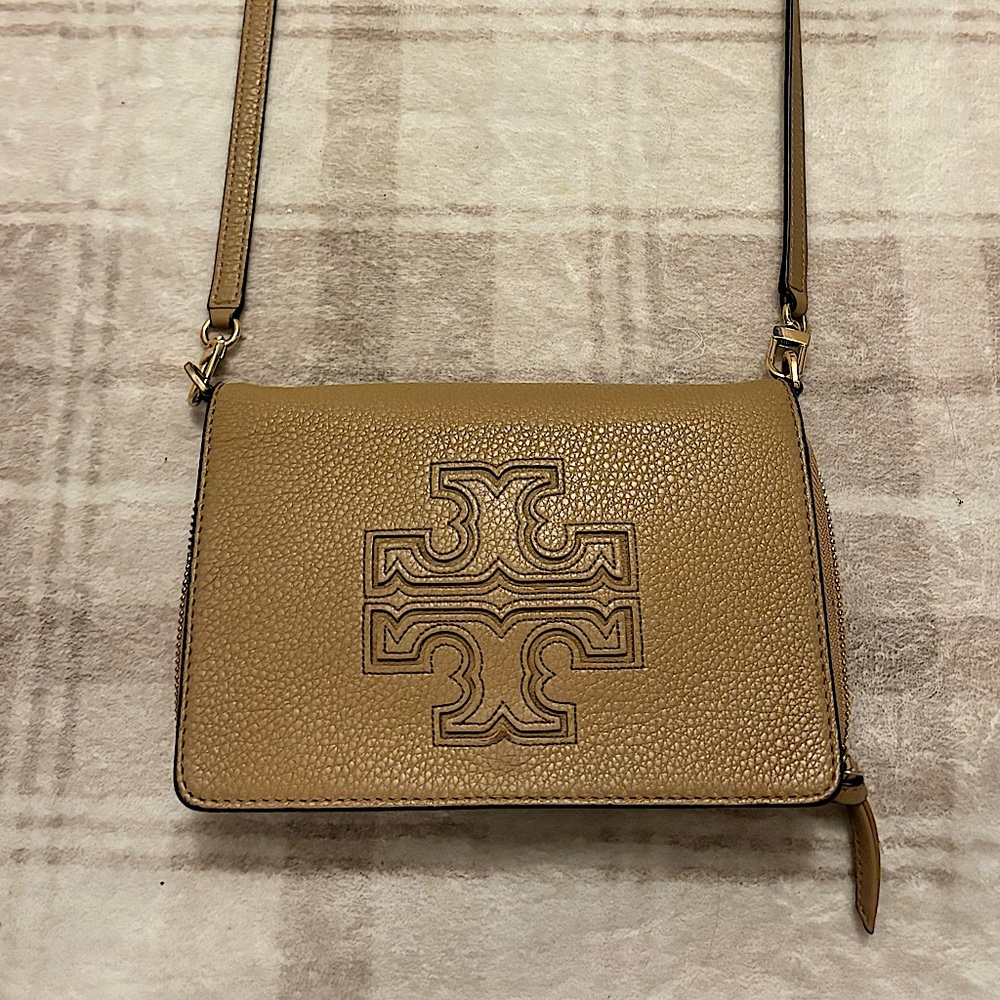 Tory Burch Harper Flat Wallet Crossbody